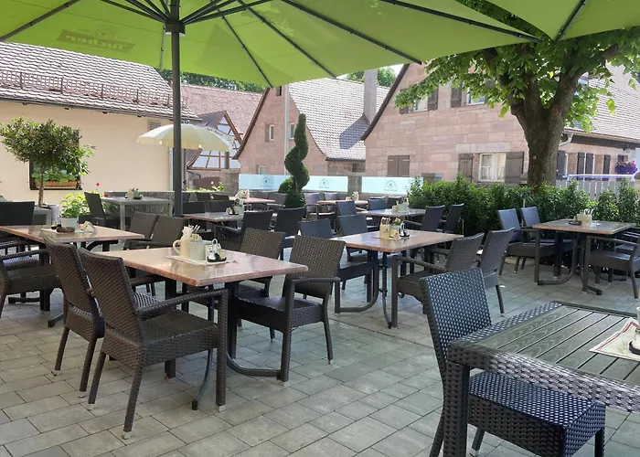 Landgasthof Gruener Baum Отель Нюрнберг
