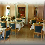 Hotel Landgasthof Gruener Baum 3*