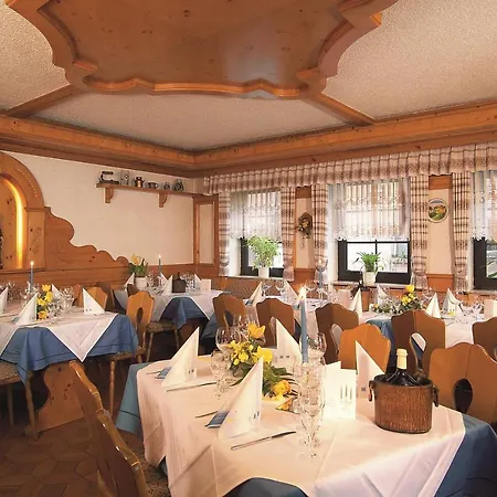 Landgasthof Gruener Baum Hotel Nuremberg