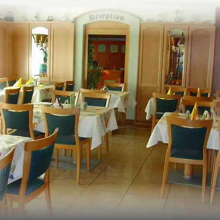 Hotel Landgasthof Gruener Baum 3*